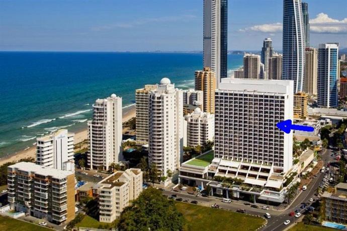 Surfers Ocean View Sleeps 4, Free Wifi, Washing Machine, Large Fridge * Gold Coast