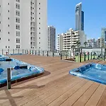 Surfers Ocean View Sleeps 4, Free Wifi, Washing Machine, Large Fridge